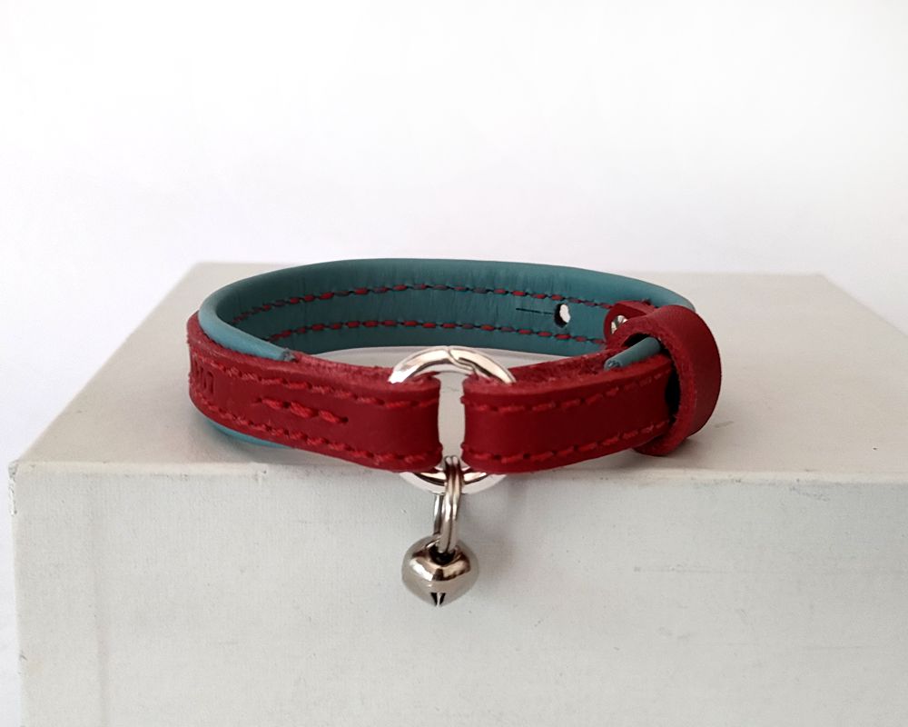 Leather cat collar